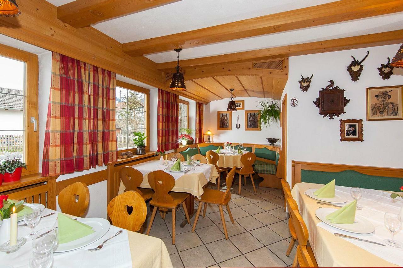 Fruehstueckspension Gaestehaus Zum Weissen Roessl Валльгау Екстер'єр фото